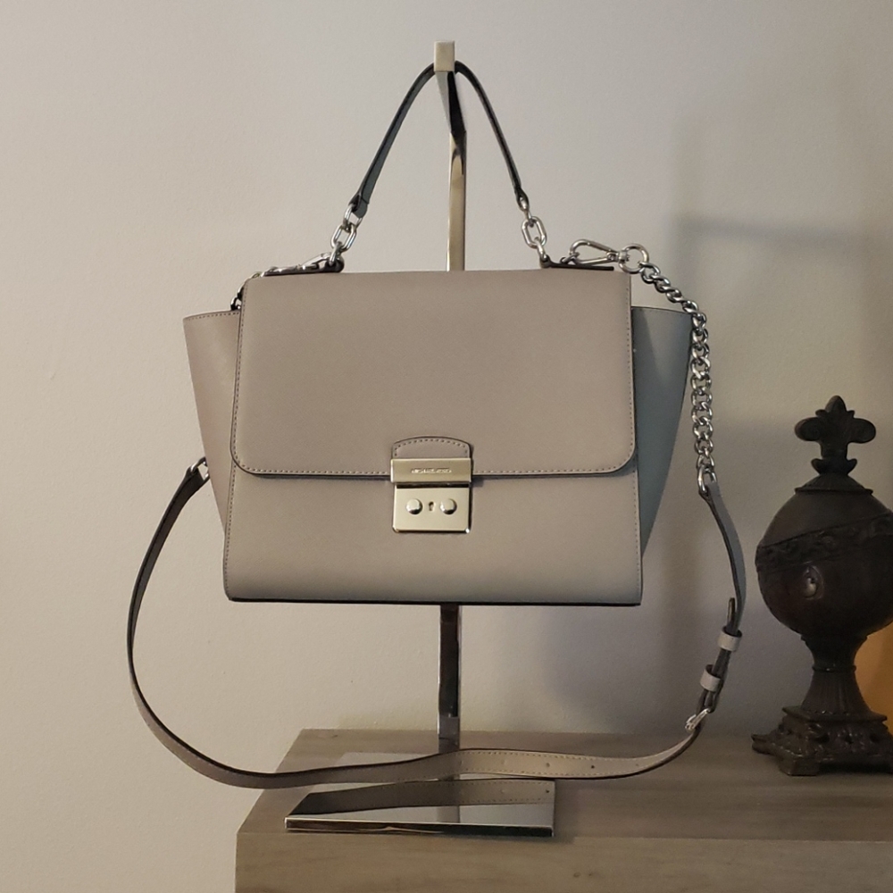 Authentic Michael Kors Purse only